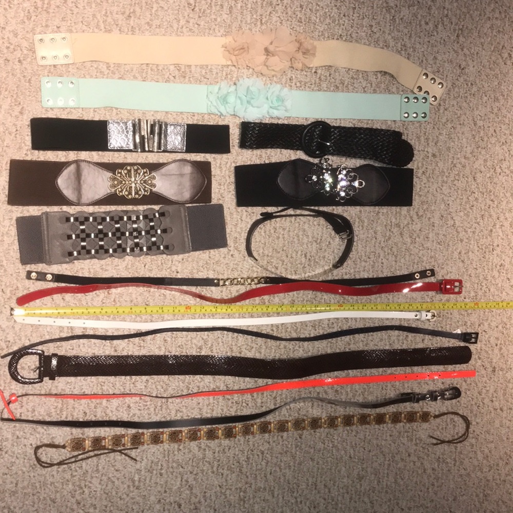 Lot of belts (16)
